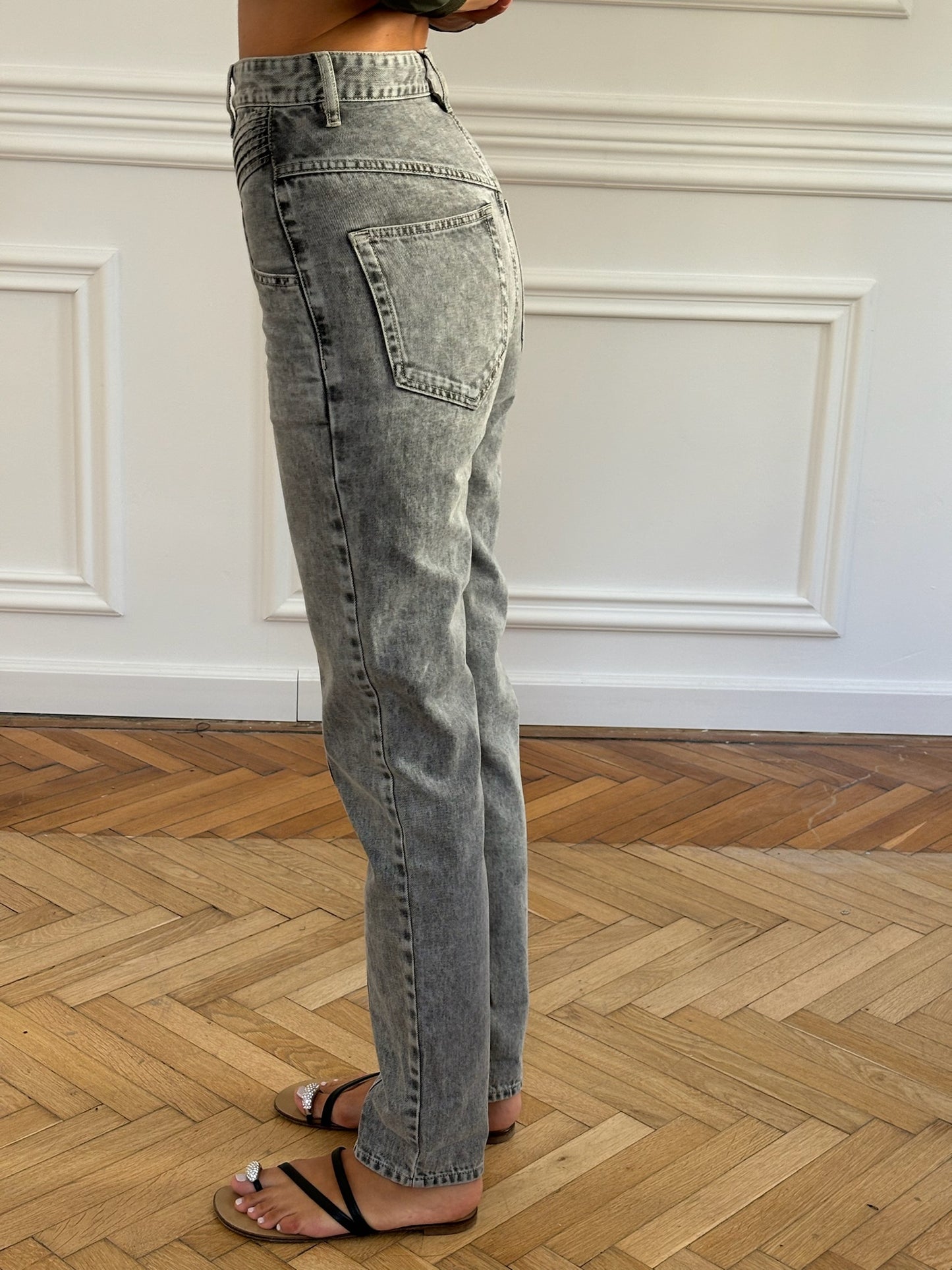 High-Waist Jeans