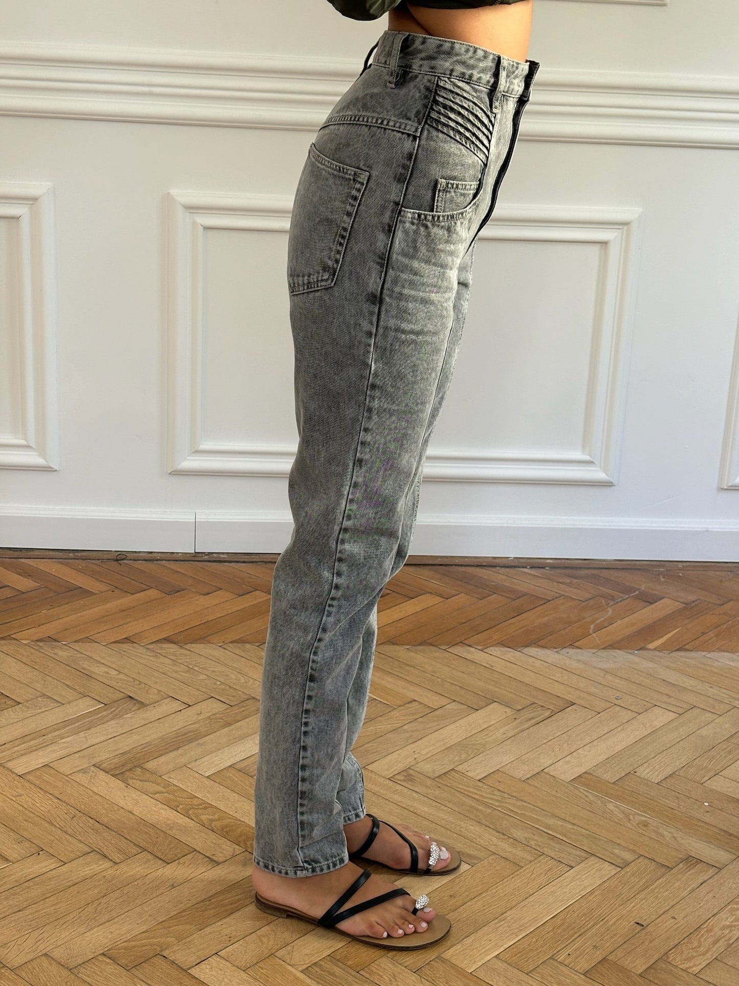 High-Waist Jeans