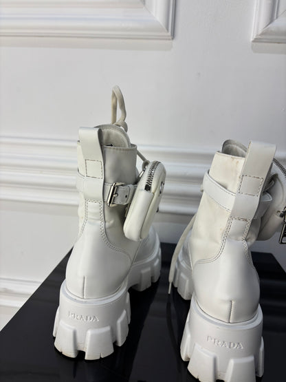 Bocanci Prada
