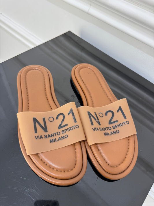 Papuci No 21