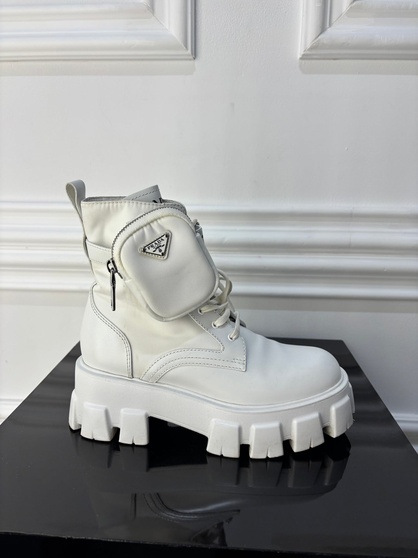 Bocanci Prada